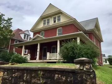Main picture of 62 E Houston Ave