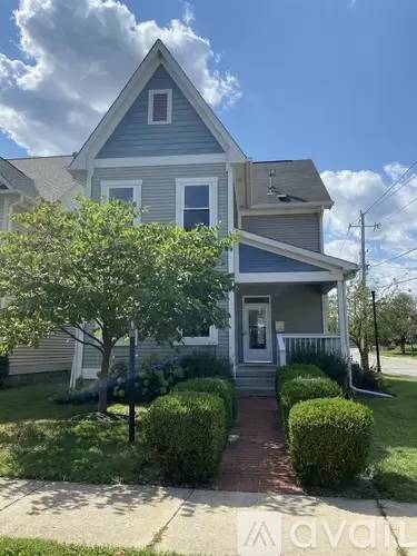 Main picture of 2458 N Pennsylvania St