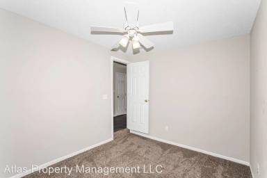 Main picture of 111 W 79th Ter