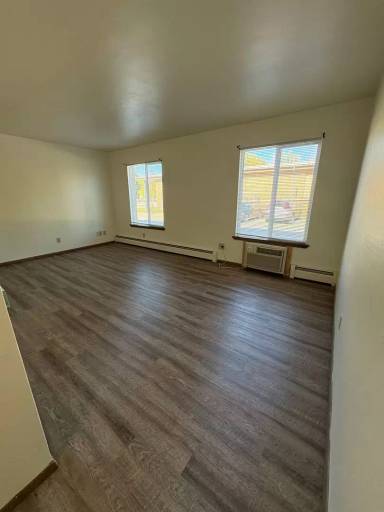 Main picture of 1020 Vine Ave