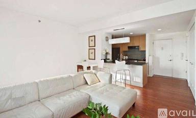 Main picture of 48 15 11 St