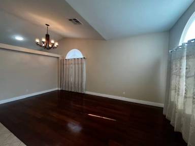 Main picture of 1080 Fairchild St