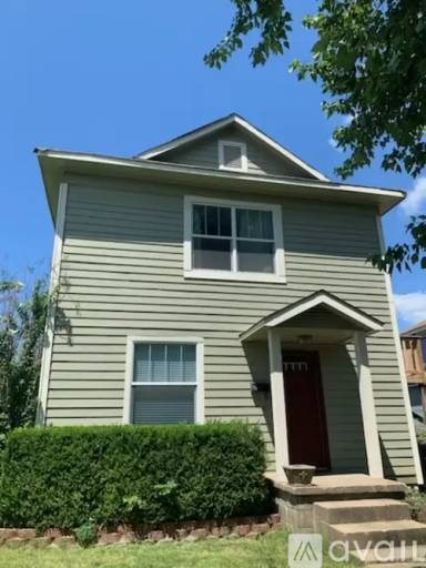 Main picture of 725 S Wyandotte Ave