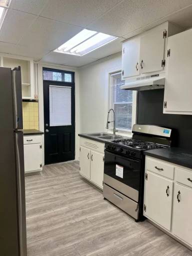 Main picture of 926 N Lime St