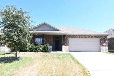 Main picture of 826 Wyndcrest Dr