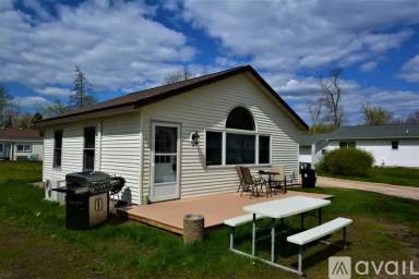 Main picture of 5996 Birchdale Rd
