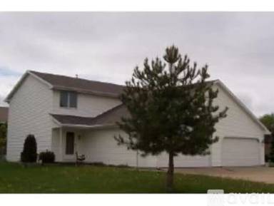 Main picture of 750 Somerset Dr