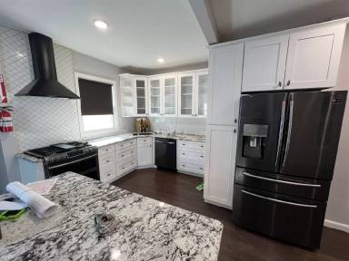 Main picture of 664 Valley St