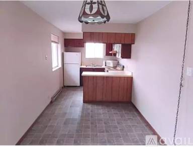 Main picture of 111 W Spring St