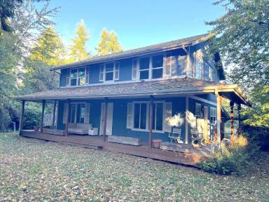 Main picture of 18226 Vashon Hwy SW
