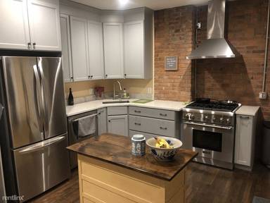 Main picture of 790 E 6th St