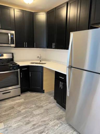 Main picture of 2351 W Wilson Ave
