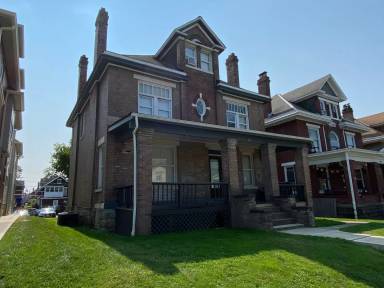 Main picture of 149 E 13th Ave