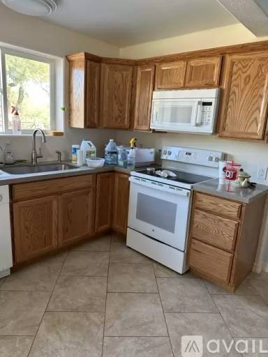 Main picture of 5918 S Vista Dr