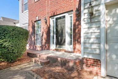 Main picture of 9831 Dauphine Dr