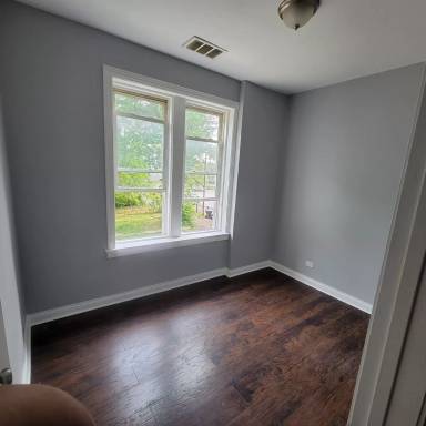 Main picture of 5758 S May St