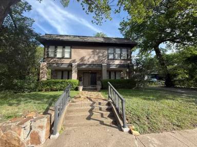 Main picture of 5803 Tremont St