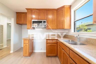 Main picture of 1416 S Woods Ave