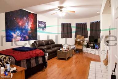 Main picture of 529 Beacon St