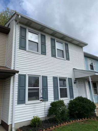 Main picture of 5209 Daffodil Dr