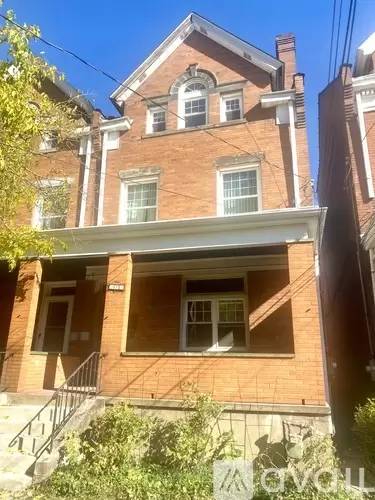 Main picture of 323 McKee Pl