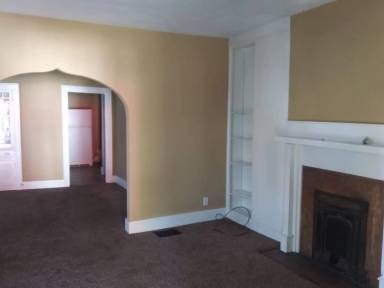 Main picture of 208 W College St