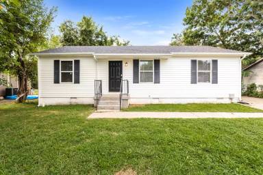 Main picture of 2214 Norman Ave