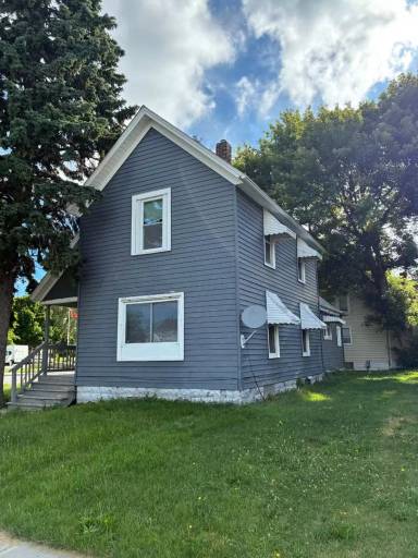 Main picture of 1703 Oakdale Ave