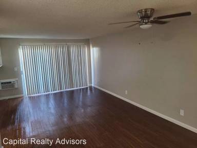 Main picture of 4366 Menlo Ave