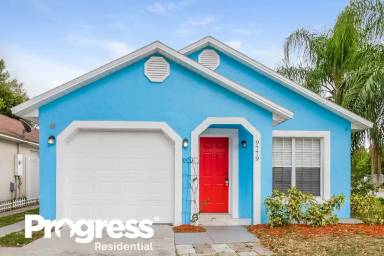 Main picture of 9779 Hollyhill Dr