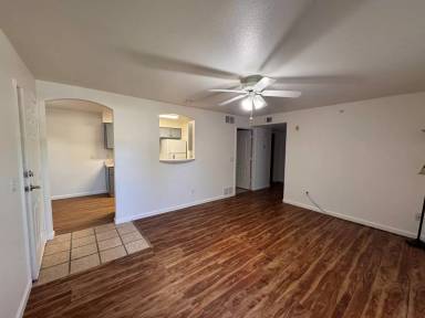 Main picture of Silver Creek Condos