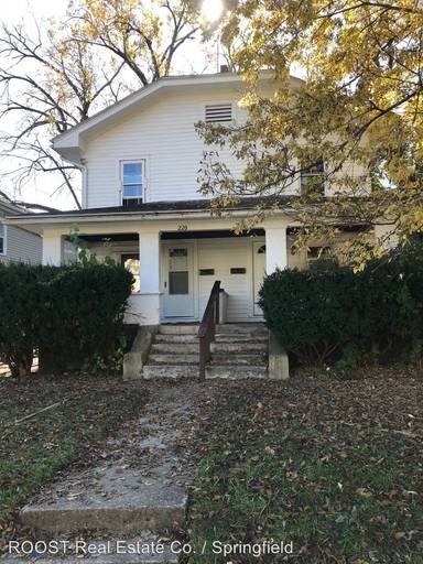 Main picture of 216-218 West Parkwood Drive - 216