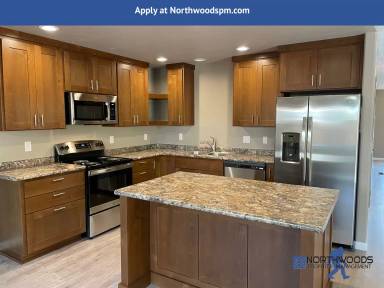 Main picture of 300 Everett Way