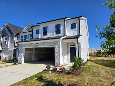 Main picture of 714 Putney Hill Rd