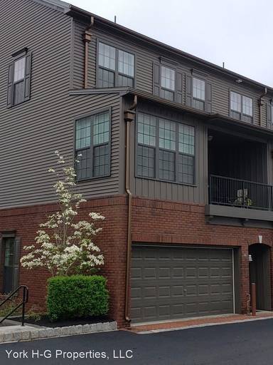 Main picture of 1415 Benton Way