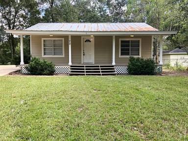 Main picture of 75 Jordan Dr