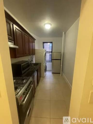 Main picture of 3134 Broadway