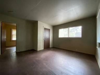 Main picture of 1613 E Park Pl