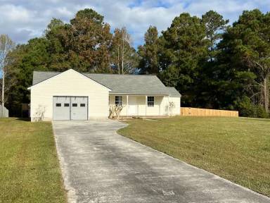 Main picture of 107 Evergreen Dr