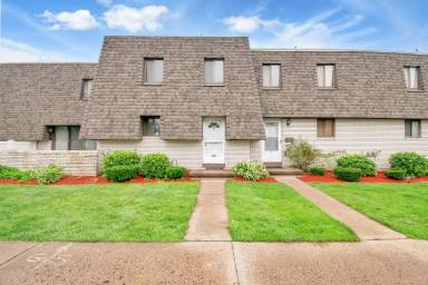 Main picture of 152 Beekman Dr