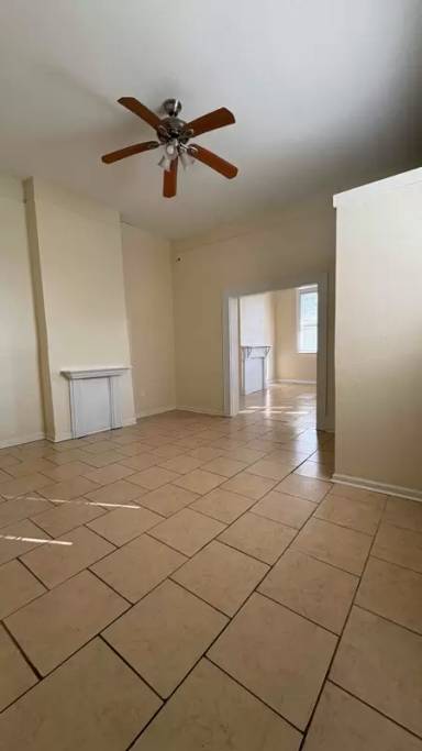 Main picture of 2400 Dumaine St