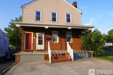 Main picture of 2730 Maple Ave