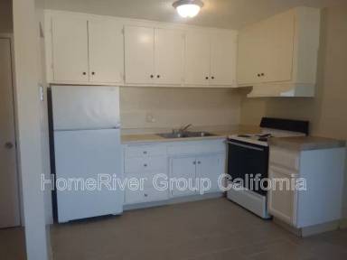 Main picture of 3689 Myrtle Ave