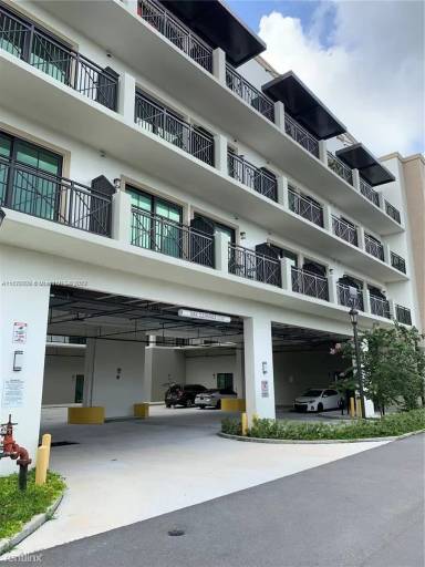 Main picture of 4100 Davie Rd