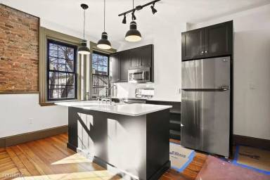 Main picture of 53 Plymouth St