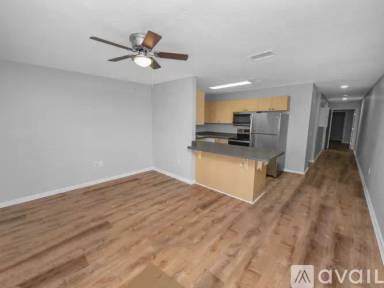Main picture of 2910 E Columbus Dr
