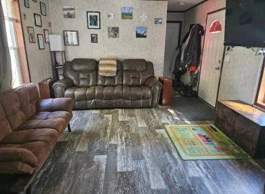 Main picture of 128 Nelson Rd