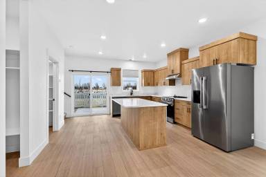Main picture of 2127 Pebble Brook Ct