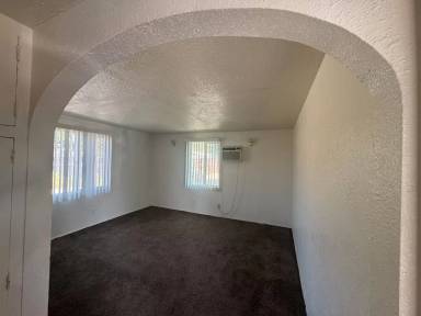 Main picture of 4006 Mennes Ave