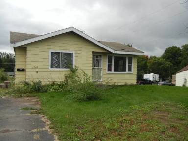 Main picture of 2702 Washington Ave